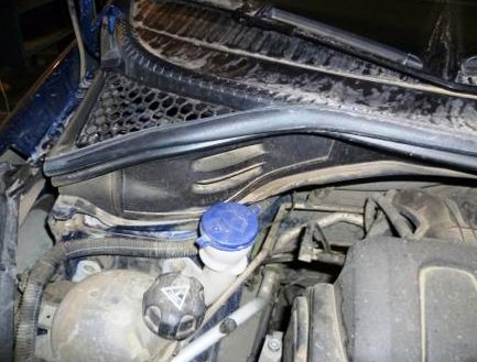 крышка салонного фильтра пежо 207